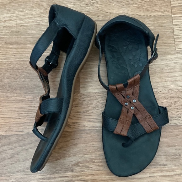 Keen Black Sandals Sz 8 - Picture 3 of 9